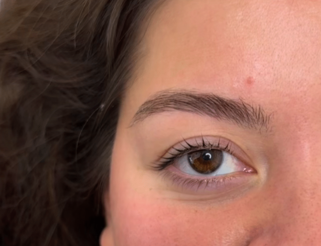 Laminado de cejas